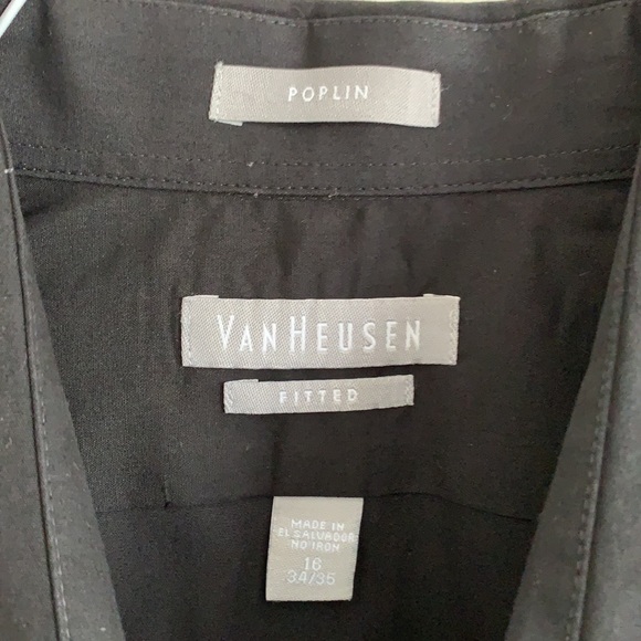 Van Heusen Poplin Fitted Men’s Dress Shirt - Picture 6 of 6